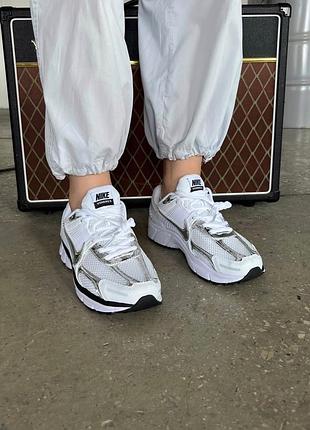 Nike zoom vomero 5 white/metallic silver