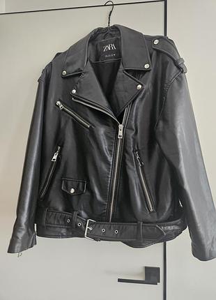 Женская куртка-косуха zara; размер м2 фото