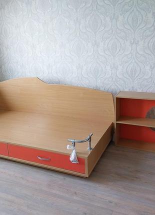 Кровать и полка для спальни ( детской комнаты )