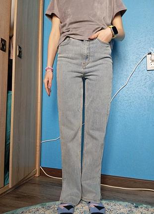 Нові жіночі джинси розміру s