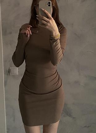 Платье облегающее