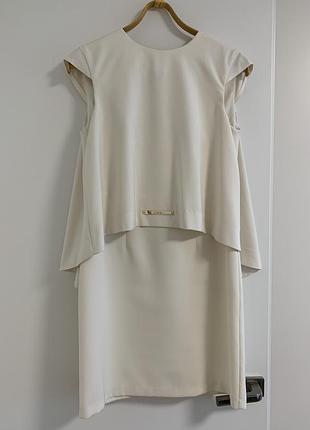 Стильна сукня кольору айворі