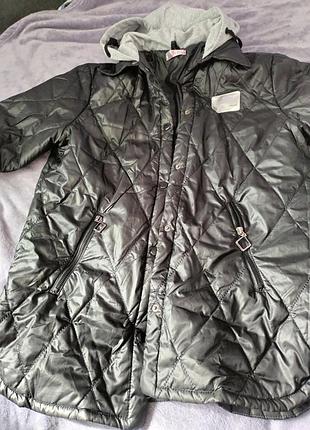 Куртка на дівчинку весняна