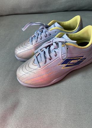 Детская обувь для футзала