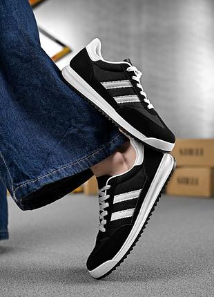 Женские кроссовки