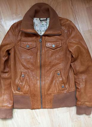 Куртка кожанная женская бомбер pull&bear