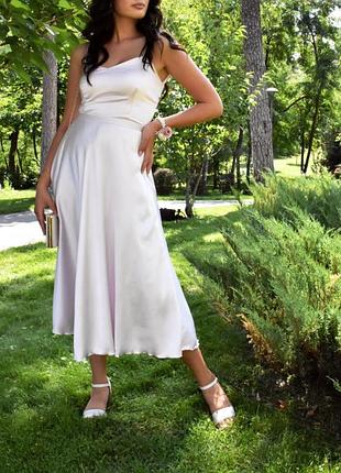 Атласна сукня