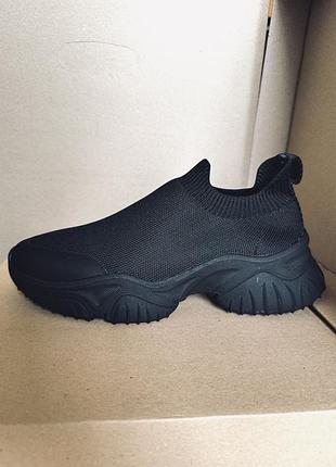 Кросівки жіночі reserved, 37, чорні, нові