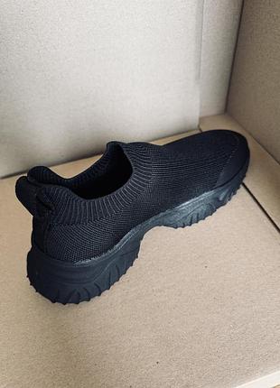 Кросівки жіночі reserved, 37, чорні, нові