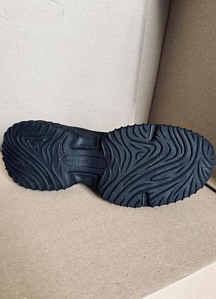 Кросівки жіночі reserved, 37, чорні, нові