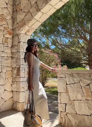 Летнее молочное платье