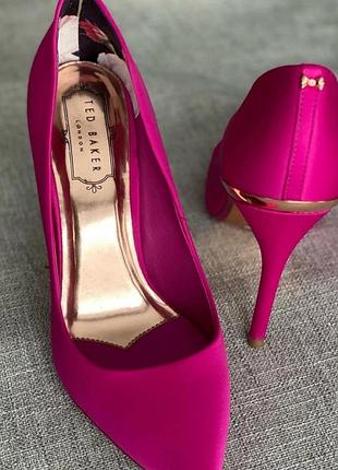 Туфли лодочки на каблуке ted baker