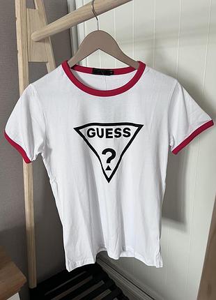 Очень красивая футболка guess