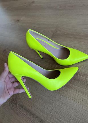 Туфлі лодочки kazar studio