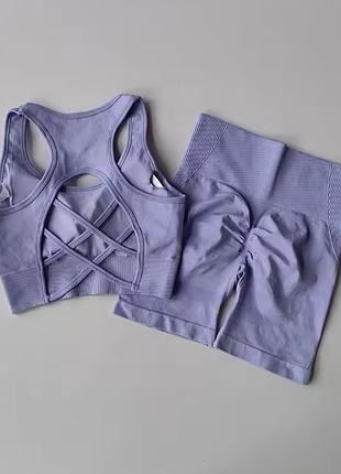 Комплект для спорта топ и шорты