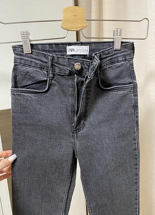 Zara джинсы скинни серые 34