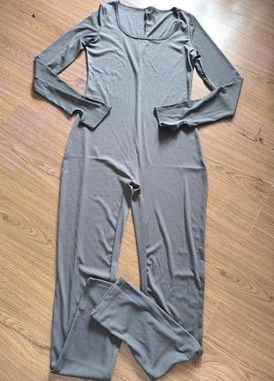 Стречсновой комбинезон костюм