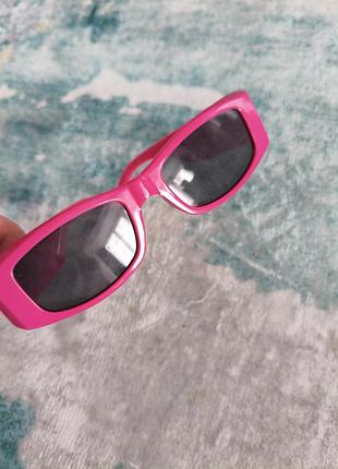 Модні окуляри рожевого кольору