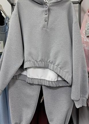 Костюм на девочку. с капюшоном и джоггеры на широкой резинке 140см.