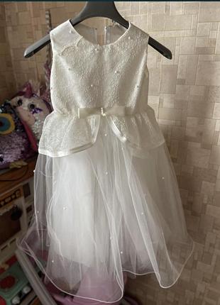 Пишне плаття на дівчинку 3-5 років