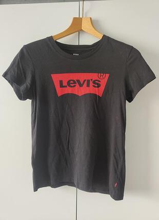 Levi's футболка розмір xs