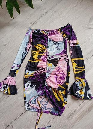 Платье сетки с обнаженными плечами