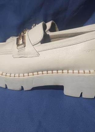 Женские лоферы