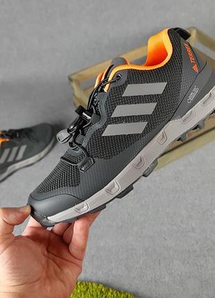 Гарні чоловічі кроссівки. adіdas nite jogger (чорні з помаранчевим).