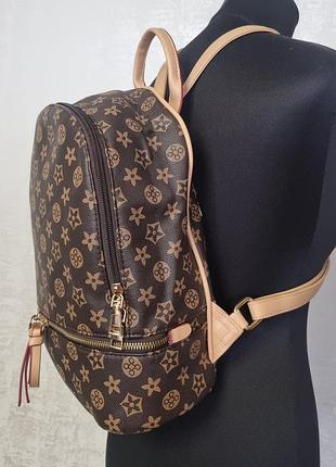 Стильный рюкзак