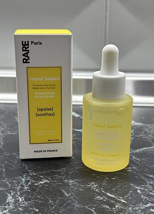 Успокаивающая сыворотка для лица с витамином э и экстрактом арники rare paris elixir tresor solaire face serum 30 ml