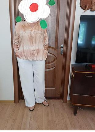 Женская блуза большого размера.