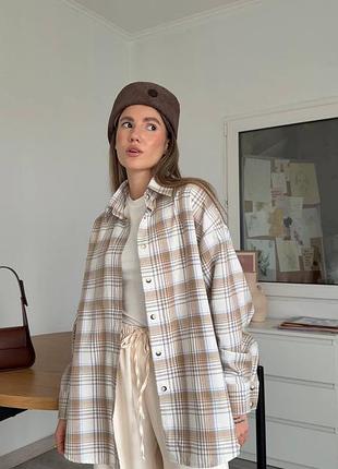 Женская рубашка очень приятное качество плотный мягкий материал стильно сидит на теле