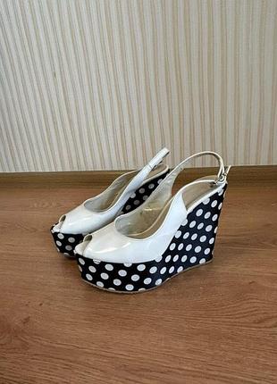 Босоножки на платформе италия