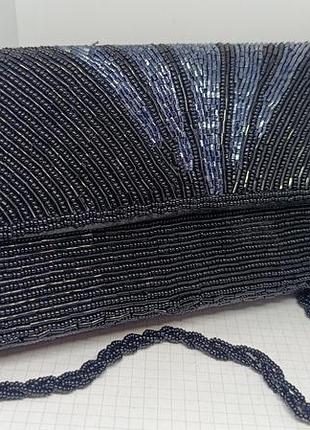 Вечерняя сумочка полностью вышитая бисером и рубкой