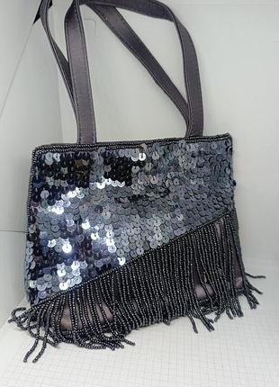 Сумочка расшитая бисером и пайетками и с бисерной бахромой. 9