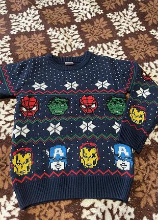 Новорічний светр марвел