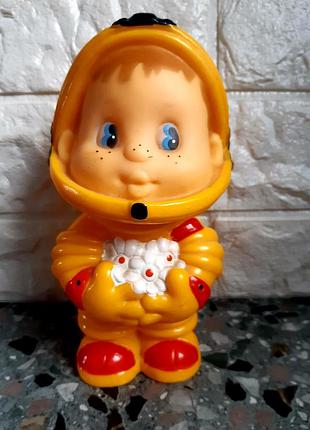 Игрушка резиновая, советская. космонавт
