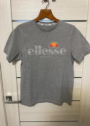 Продам футболку ellesse