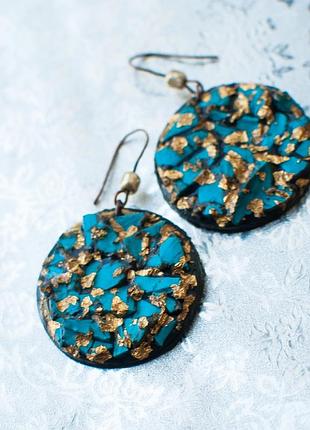 Серьги бирюз кругл полимерн глина золот поталь ручн бохо этно etno