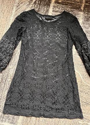 Жіноча сукня чорна романтична