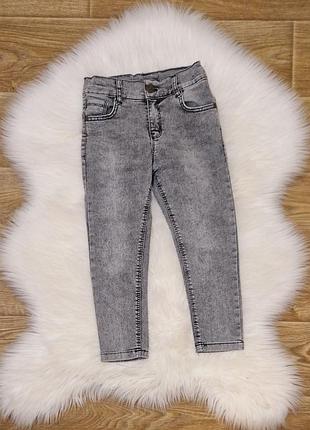 Стильные джинсы на девочку 5-6 лет