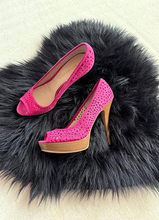 Замшеві туфлі enzo angiolini