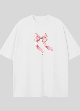 Женская футболка очень красиво сидит на теле стильная приятный качественный материал мягкая ткань