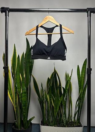 Спортивный топ adidas со вставными чашками