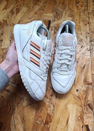 Демісезонні шкіряні кросівки adidas a.r. trainer w ef5965 білий