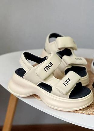 Босоніжки на дівчат 6