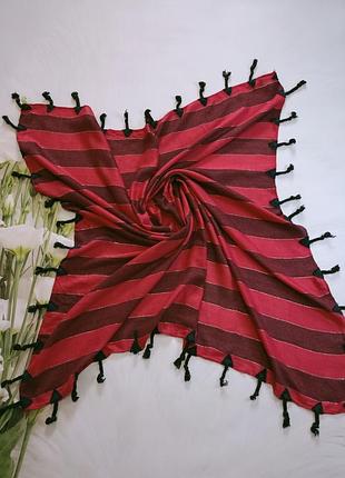 Велика у смужку хустка, розмір 100×100.