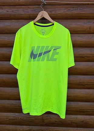Футболка для спорта air nike