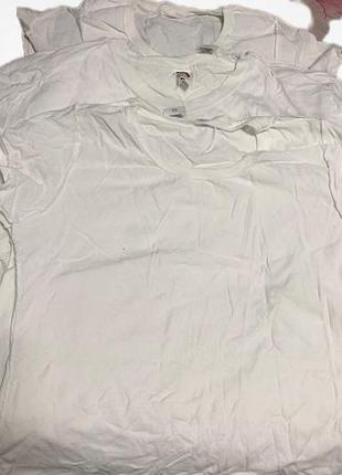 Белая футболка