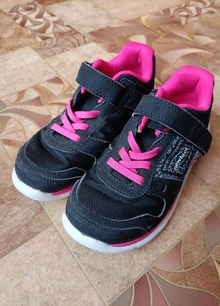 Кросівки decathlon для дівчинки легенькі демісезонні чорні кросівки спортивне взуття